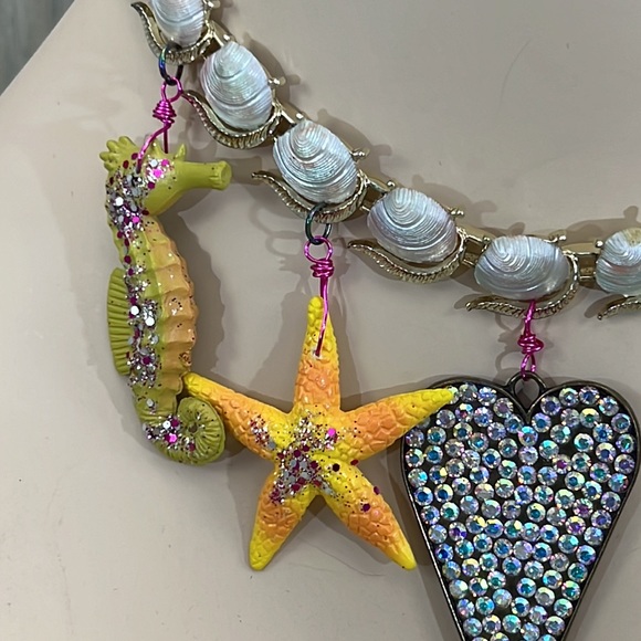 ⭐️Adorned Crown Artisan Assemblage aquarium collection sea creatures necklace - Picture 5 of 14